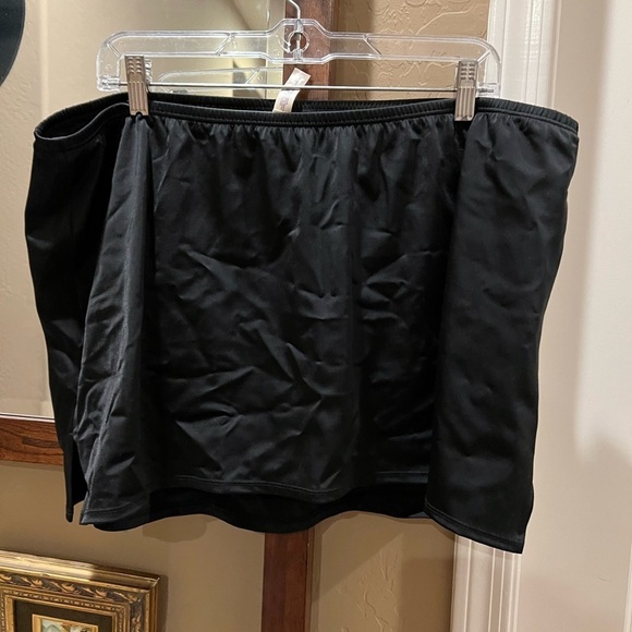 Lane Bryant Plus Size Slitted Swim Skirt - Picture 5 of 7